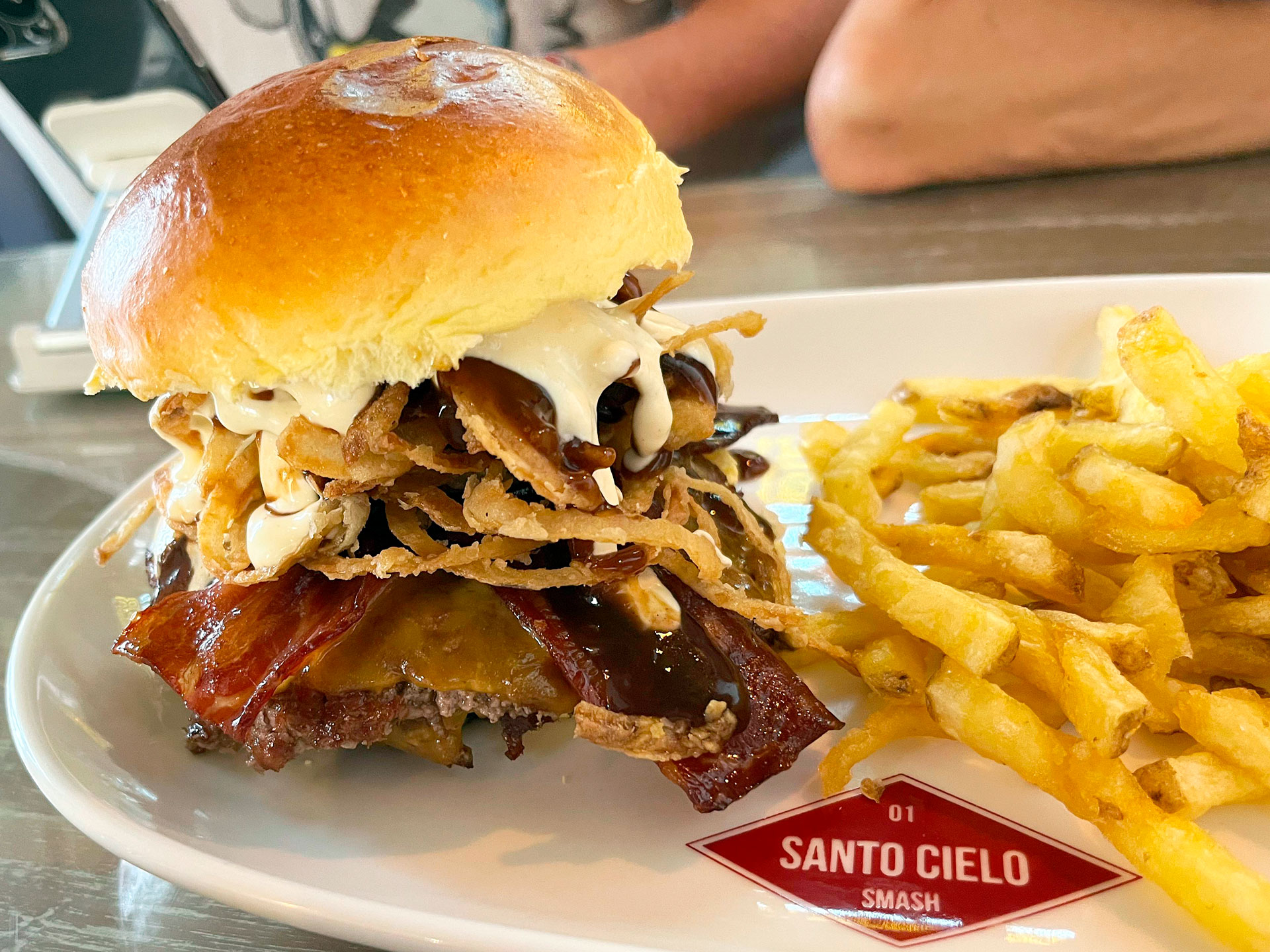 Santo Cielo Burger
