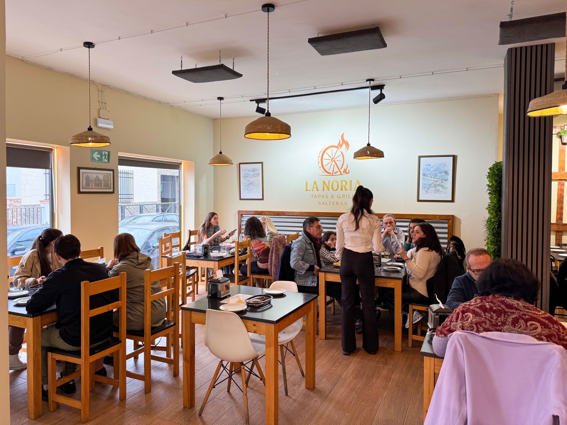 La Noria Tapas & Grill -Salteras