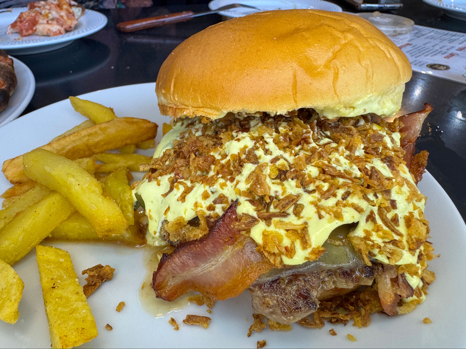 Burgers Firebulls - La Noria Tapas & Grill -Salteras